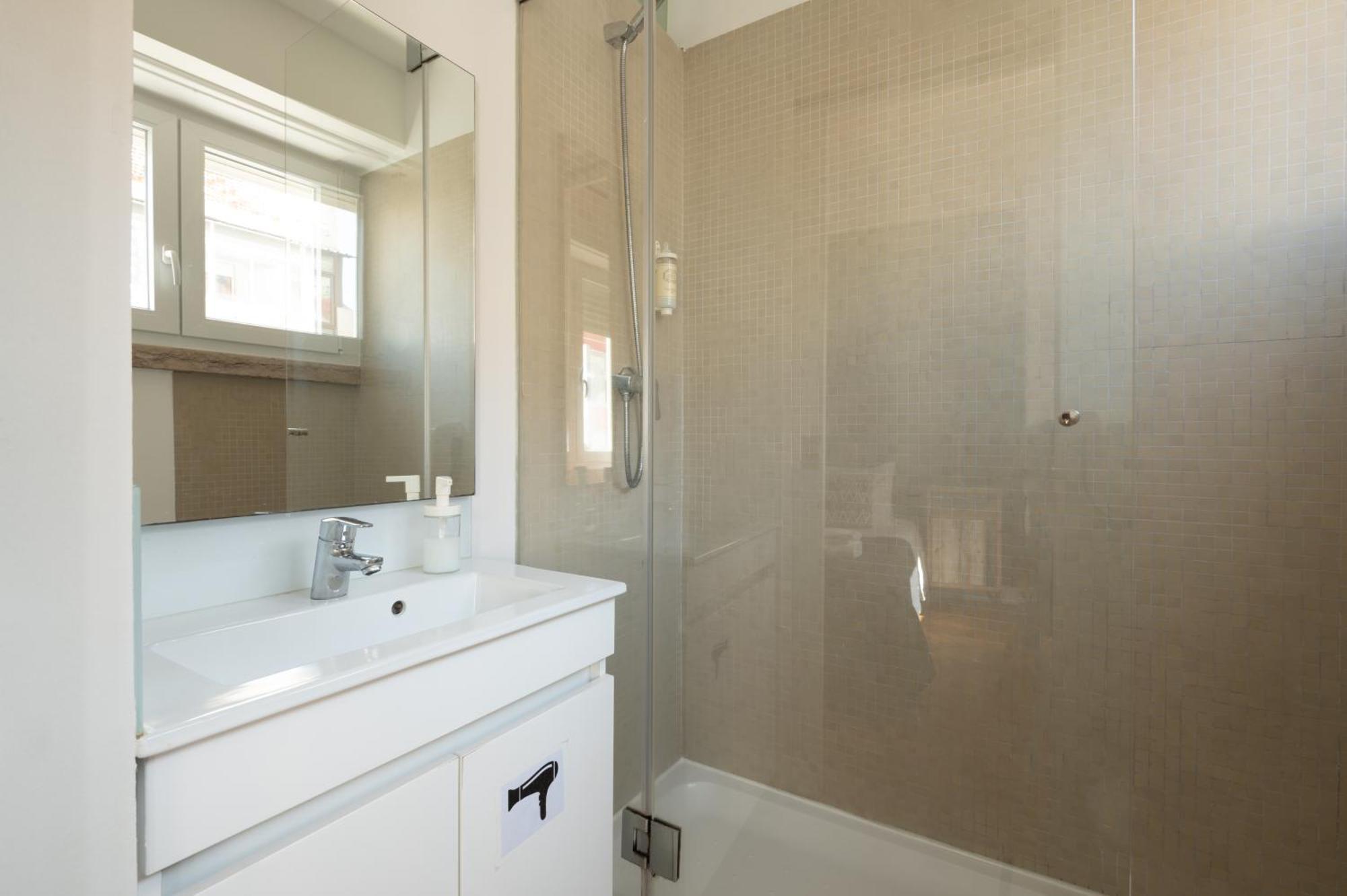 Dumont Lisbon Guesthouse Δωμάτιο φωτογραφία